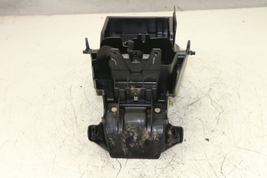 photo de PASSAGE ROUE ARRIERE HONDA CBF 125 (2009 - 2015)