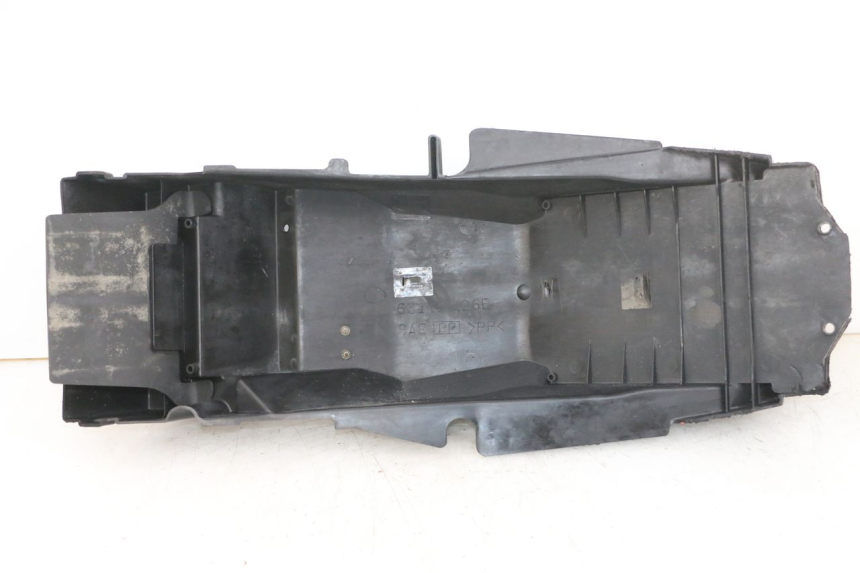 photo de PASSAGE ROUE ARRIERE SUZUKI GSF N BANDIT 600 (1996 - 1999) - Points de fixation