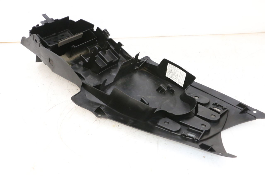 photo de PASSAGE ROUE ARRIERE SUZUKI GSXR GSX-R 1000 (2003 - 2004) - Gros plan technique