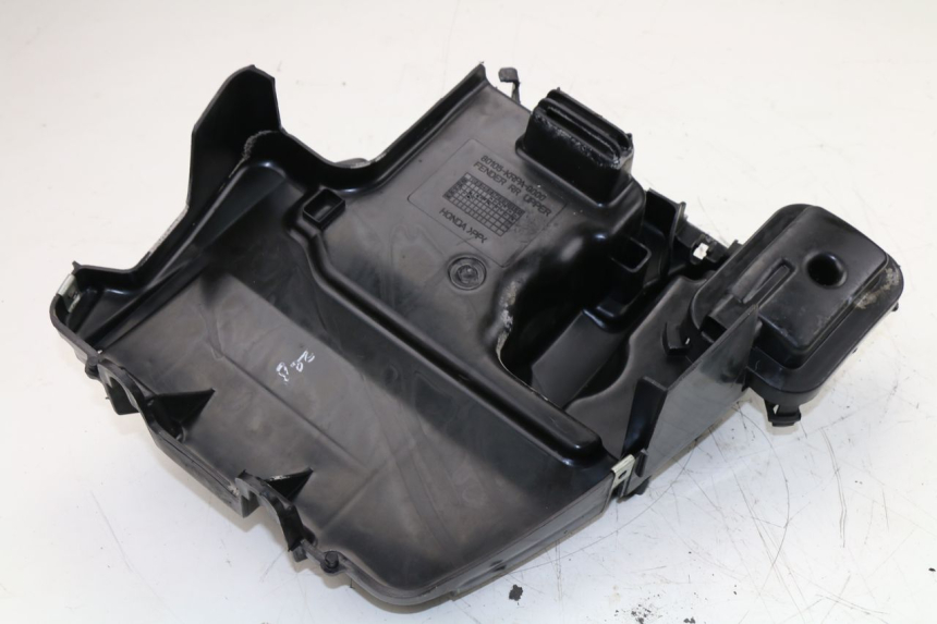 photo de PASSAGE ROUE ARRIERE HONDA SCV LEAD 100 (2003 - 2007)