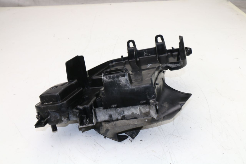 photo de PASSAGE ROUE ARRIERE HONDA SCV LEAD 100 (2003 - 2007)