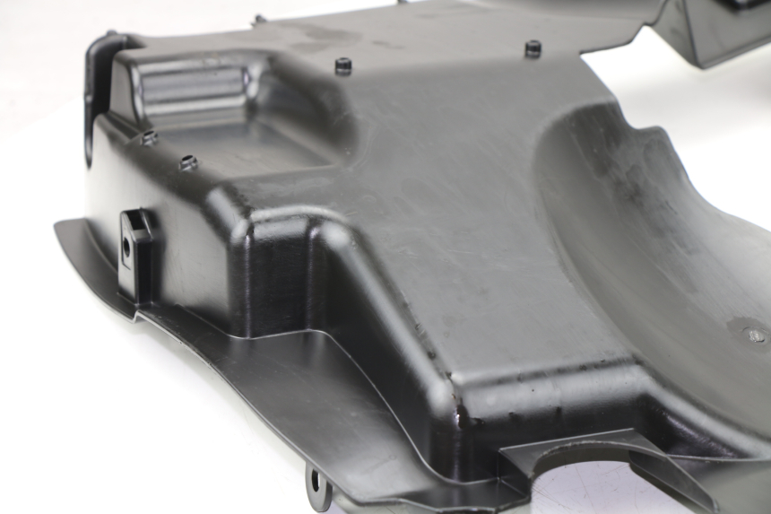 photo de PASSAGE ROUE ARRIERE KYMCO K-XCT 125 (2013 - 2017)
