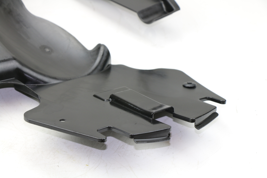 photo de PASSAGE ROUE ARRIERE KYMCO K-XCT 125 (2013 - 2017)