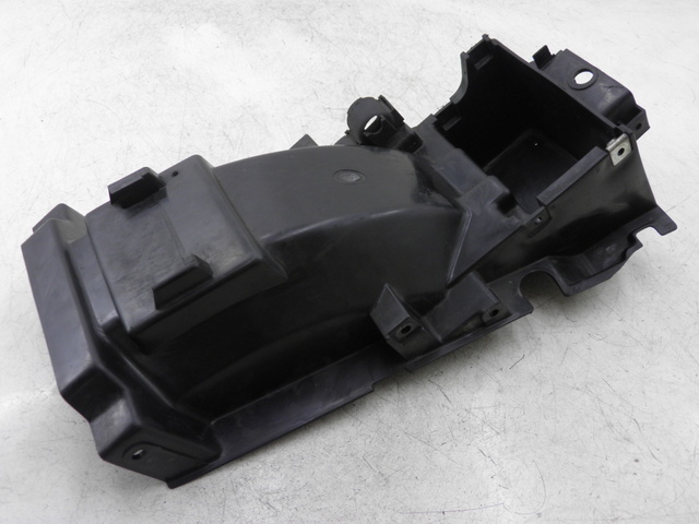 photo de PASSAGE ROUE ARRIERE KAWASAKI ZZR 600 (1995 - 2004)