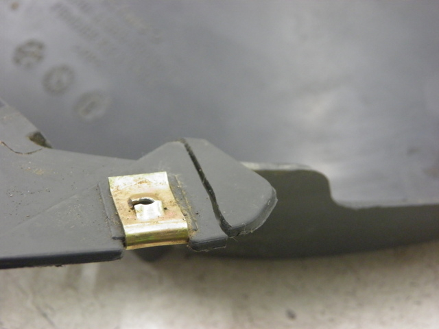 photo de PASSAGE ROUE ARRIERE KYMCO AGILITY RS 2T 50 (2009 - 2013)