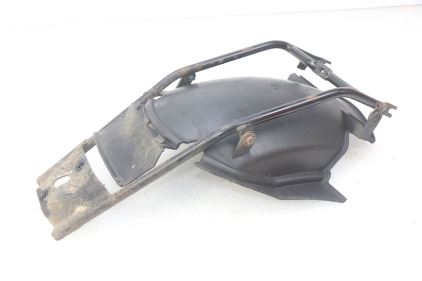 photo de PASSAGE ROUE ARRIERE KYMCO PEOPLE 250 (2004 - 2008)