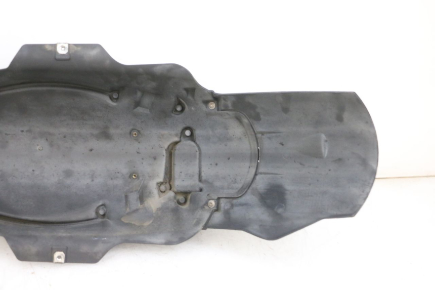 photo de PASSAGE ROUE ARRIERE BMW R RT ABS 1200 (2010 - 2014) - Autre angle de vue