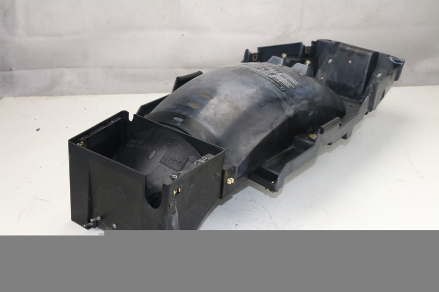 photo de PASSAGE ROUE ARRIERE BMW R RT ABS 1100 (1996 - 2001)
