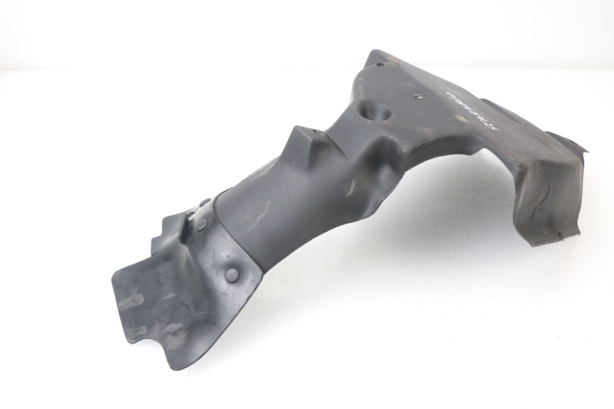 photo de PASSAGE ROUE ARRIERE APRILIA SCARABEO GT 125 (1999 - 2007)