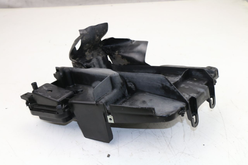 photo de PASSAGE ROUE ARRIERE HONDA SCV LEAD 100 (2003 - 2007)