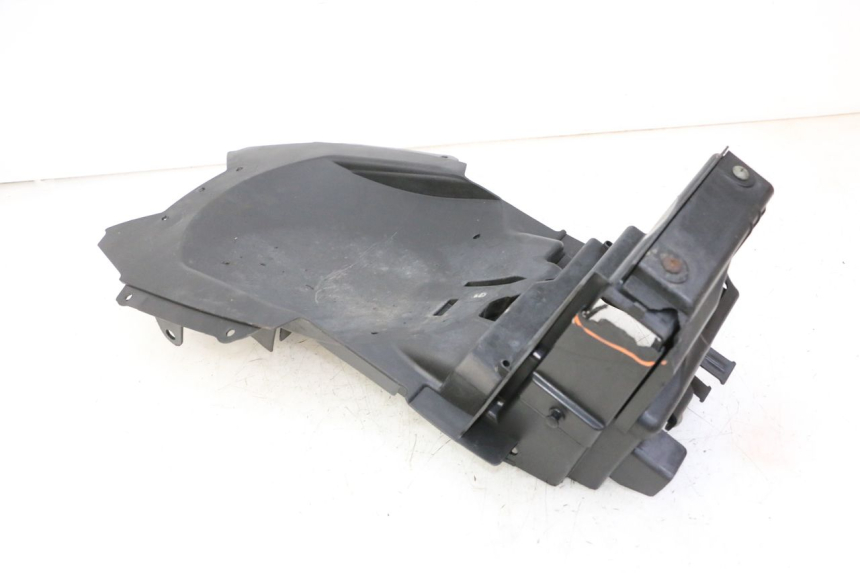 photo de PASSAGE ROUE ARRIERE SUZUKI SV S 650 (2003 - 2009)