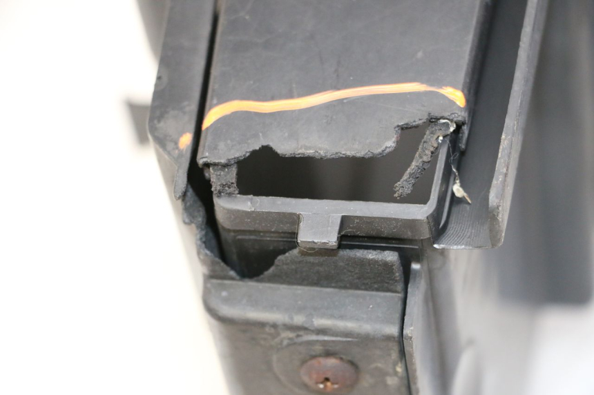 photo de PASSAGE ROUE ARRIERE SUZUKI SV S 650 (2003 - 2009)