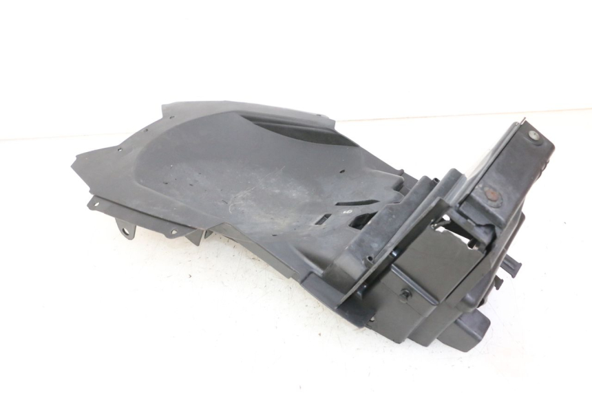 photo de PASSAGE ROUE ARRIERE SUZUKI SV S 650 (2003 - 2009)