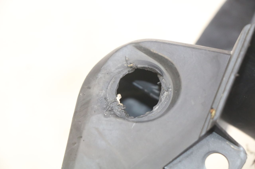 photo de PASSAGE ROUE ARRIERE HONDA VISION NSC R 50 (2013 - 2015)