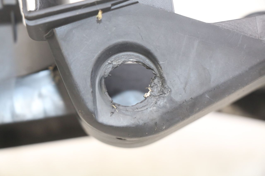 photo de PASSAGE ROUE ARRIERE HONDA VISION NSC R 50 (2013 - 2015)
