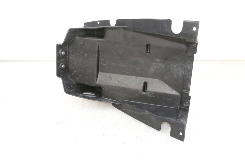 photo de PASSAGE ROUE ARRIERE KAWASAKI ZR 7 750 (1999 - 2001) - Autre angle de vue