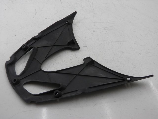 photo de PASSAGE ROUE AVANT HONDA FES PANTHEON 125 (2003 - 2007) - Détail de la pièce