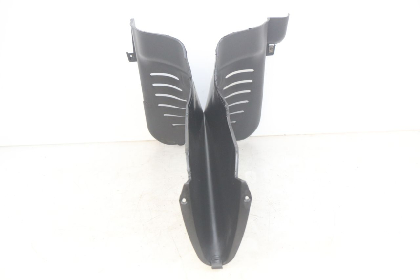 photo de PASSAGE ROUE AVANT PIAGGIO MP3 LT 400 (2007 - 2012)