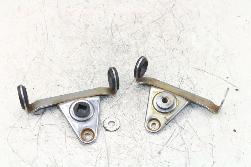 photo de PATTE PHARE SUZUKI GN 125 (1997 - 2000)