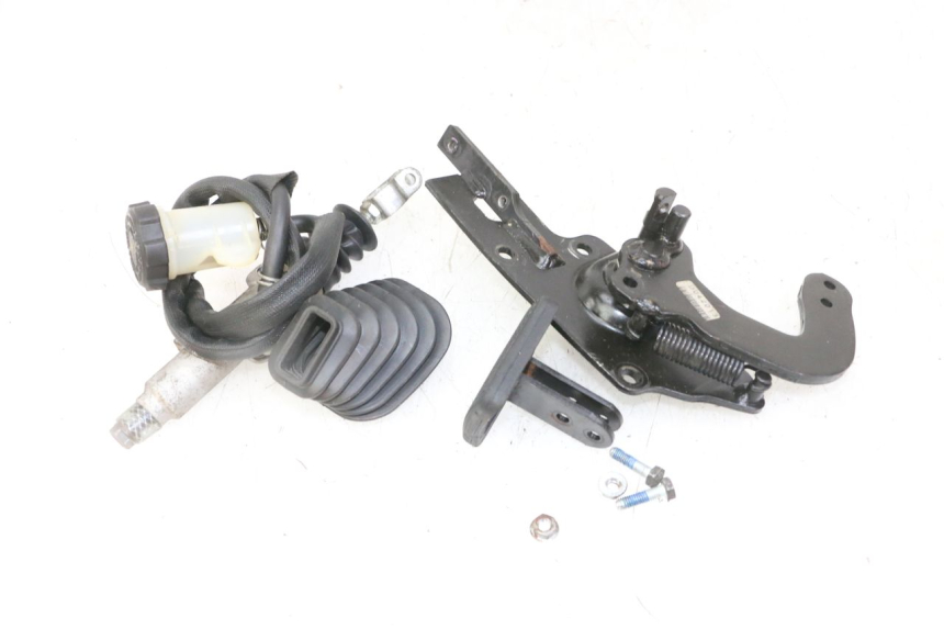 photo de PEDALE DE FREIN  PIAGGIO IE MP3 YOURBAN 300 (2011 - 2016)