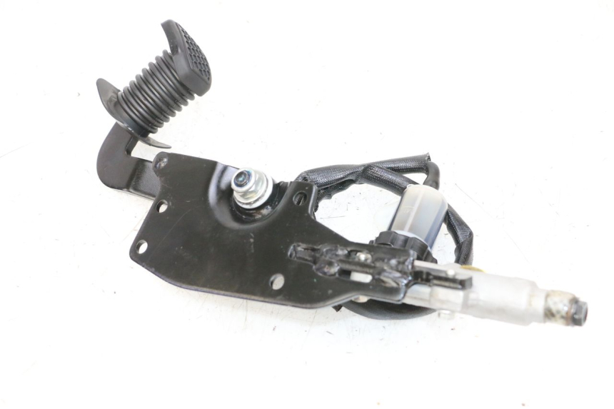 photo de PEDALE DE FREIN  PIAGGIO MP3 HPE 300 (2019 - 2026) - Autre angle de vue