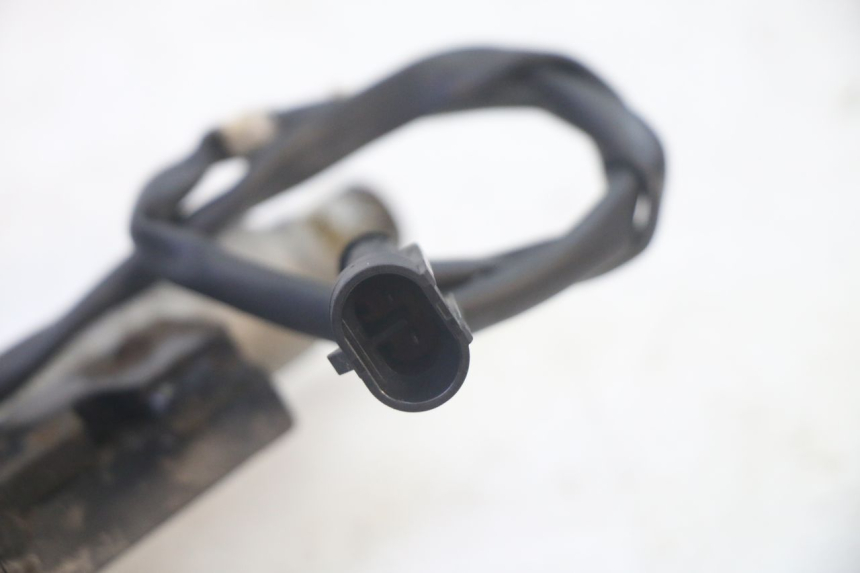 photo de PEDALE DE FREIN PIAGGIO MP3 RL 250 (2007 - 2010) - Autre angle de vue