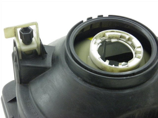 photo de PHARE AVANT BMW K 75 RT ABS 750 (1989 - 1997) - Gros plan technique