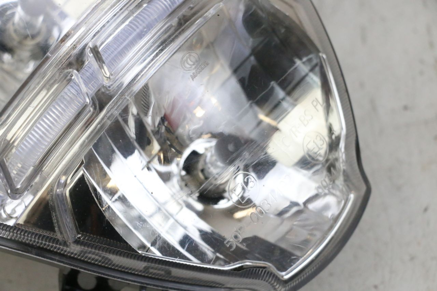 photo de PHARE AVANT MAG POWER BOMBERS 4T 50 (2016 - 2026) - Zoom état d’usage