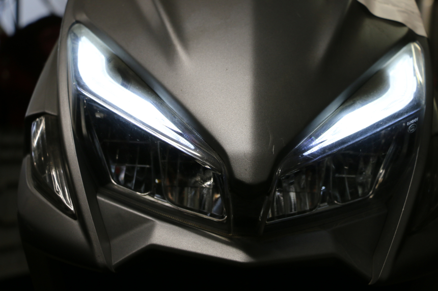 photo de PHARE AVANT MOTRON BREEZY 4T 50 (2021 - 2025)