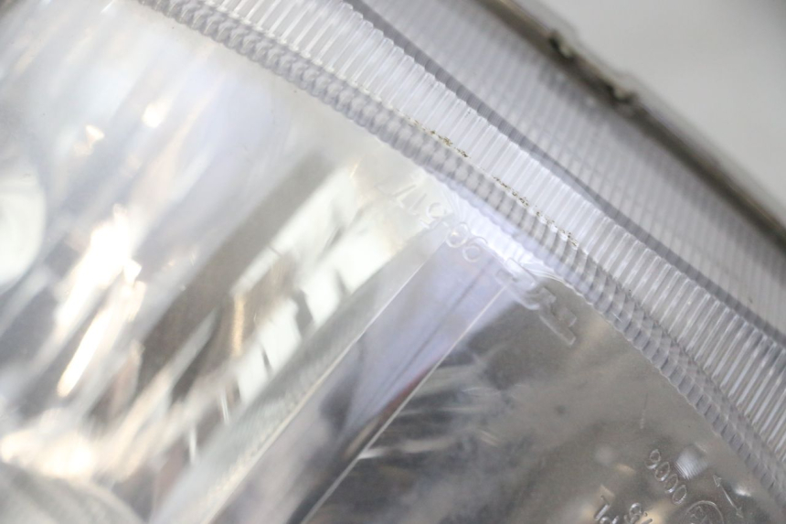 photo de PHARE AVANT SUZUKI BURGMAN 125 (2007 - 2014)