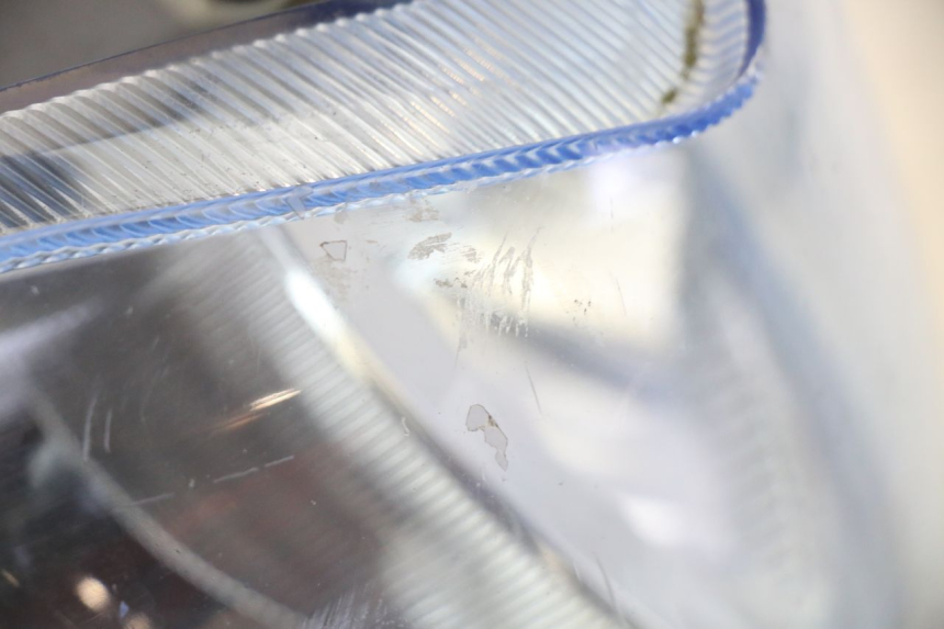 photo de PHARE AVANT SUZUKI BURGMAN 125 (2007 - 2014)