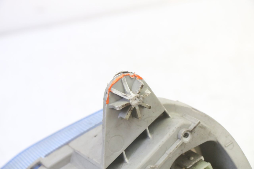 photo de PHARE AVANT SUZUKI BURGMAN 125 (2007 - 2014)