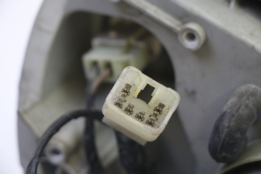 photo de PHARE AVANT SUZUKI BURGMAN 125 (2007 - 2014)