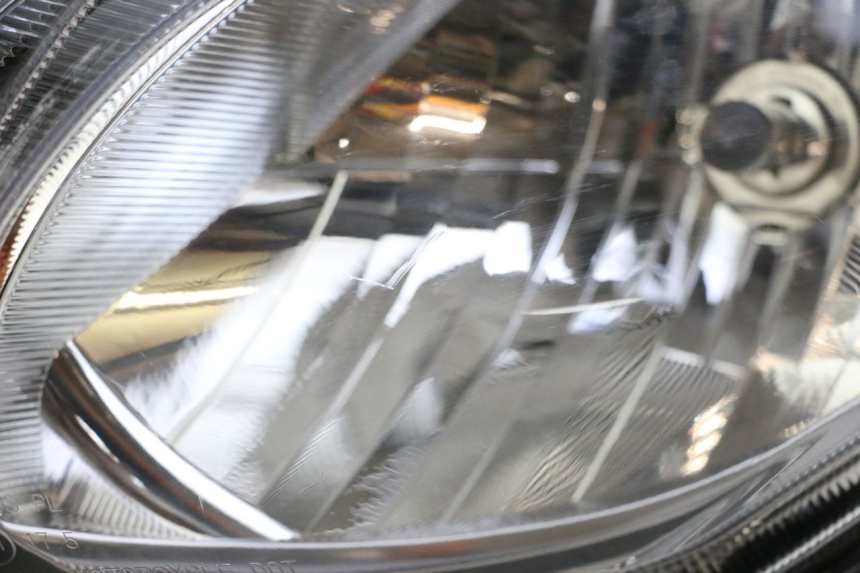 photo de PHARE AVANT SUZUKI BURGMAN 650 (2013 - 2020)