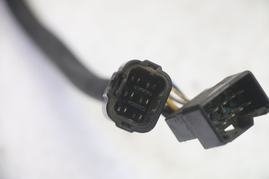 photo de PHARE AVANT SUZUKI DL V STROM 1000 (2002 - 2007) - Photo complémentaire