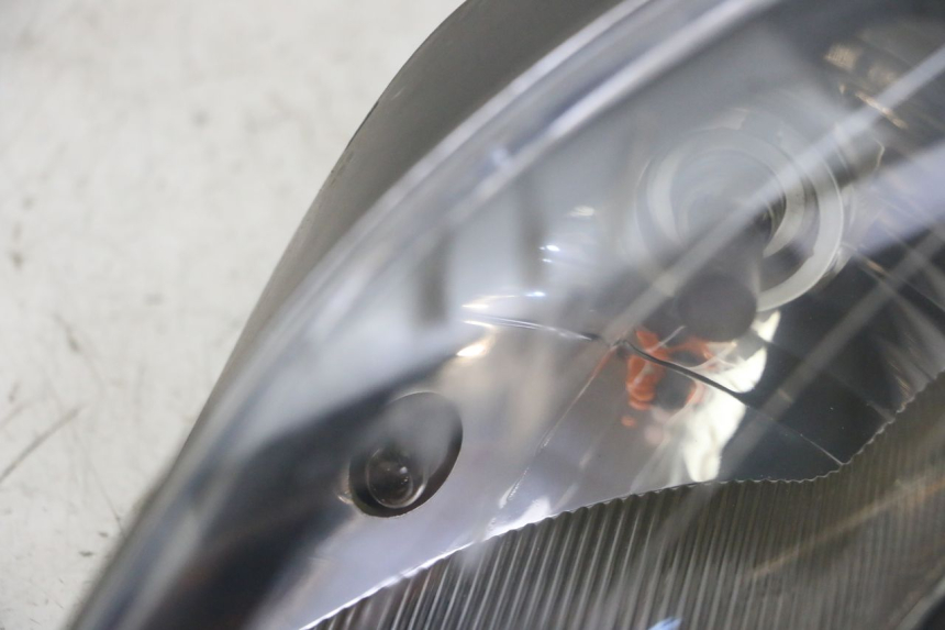 photo de PHARE AVANT DROIT GILERA NEXUS 125 (2009 - 2013)