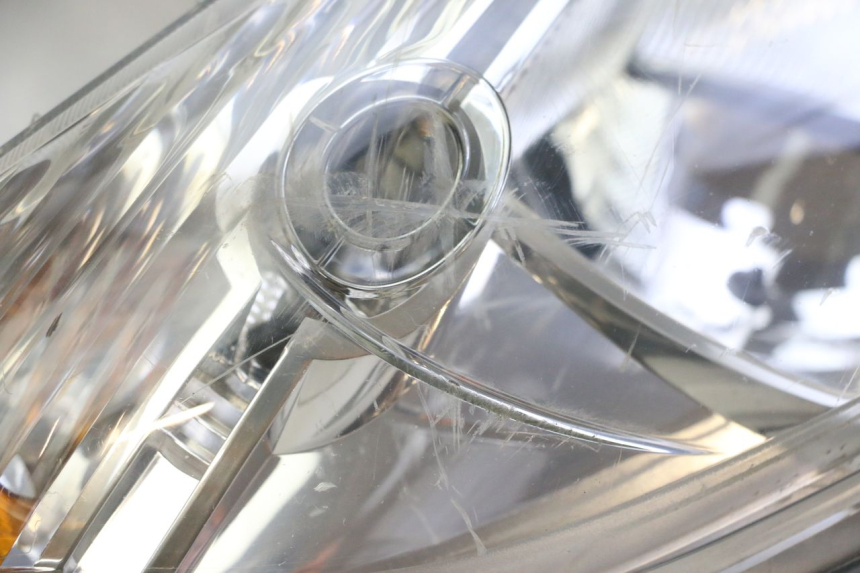 photo de PHARE AVANT HONDA FES S-WING SWING ABS 125 (2007 - 2015)