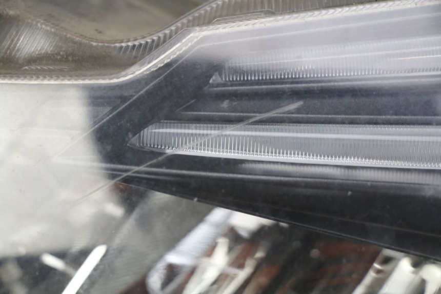 photo de PHARE AVANT HONDA FORZA 125 (2015 - 2016)