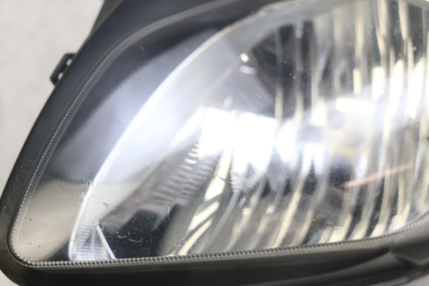 photo de PHARE AVANT GAUCHE SUZUKI BURGMAN 650 (2002 - 2004)