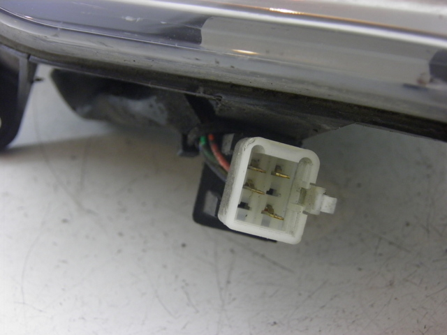 photo de PHARE AVANT GAUCHE PEUGEOT SATELIS 125 (2006 - 2009)