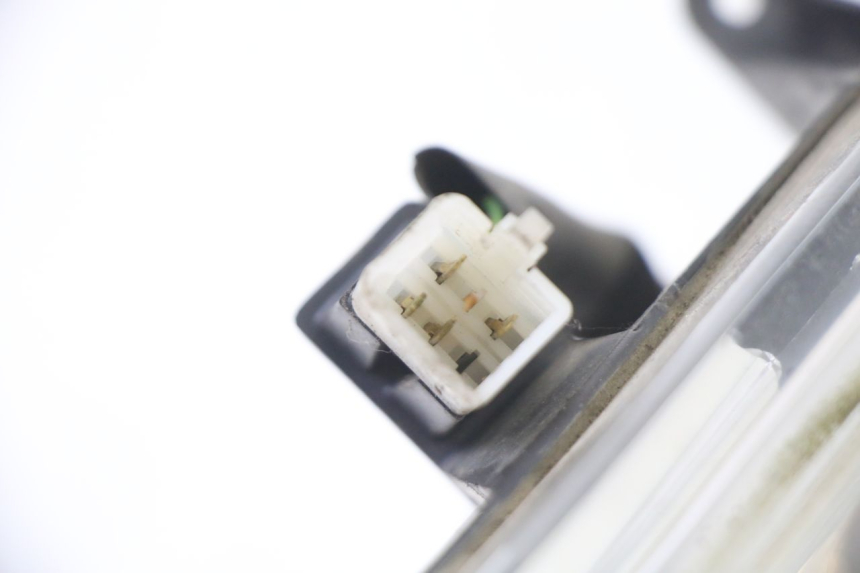 photo de PHARE AVANT GAUCHE PEUGEOT SATELIS 250 (2006 - 2012)