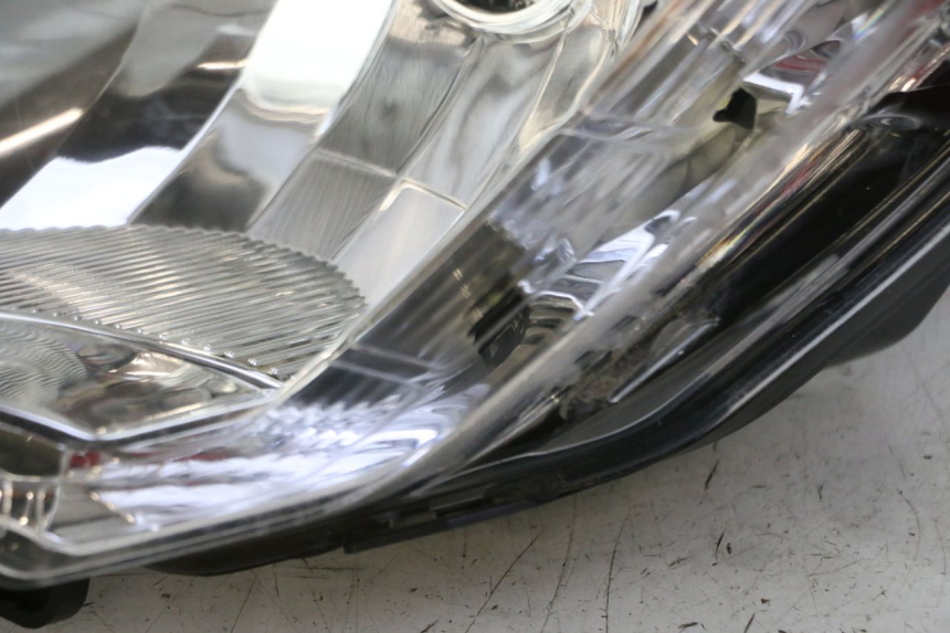 photo de PHARE AVANT GAUCHE PEUGEOT SATELIS 125 (2013 - 2018)