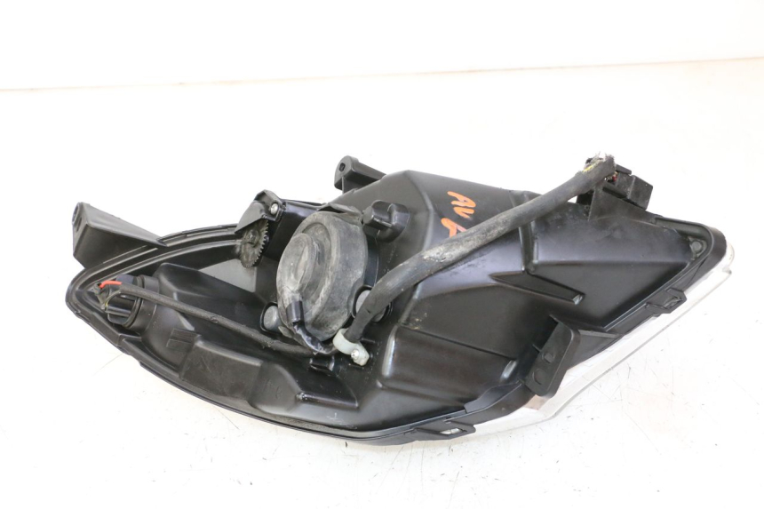 photo de PHARE AVANT GAUCHE PEUGEOT SATELIS 125 (2013 - 2018)
