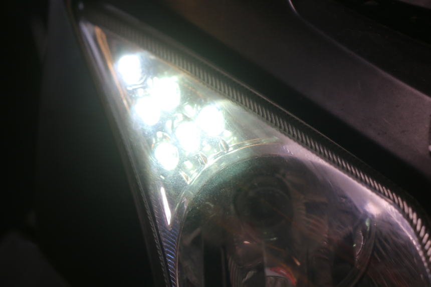 photo de PHARE AVANT TNT MOTOR GRIDO 2T 50 (2010 - 2019)