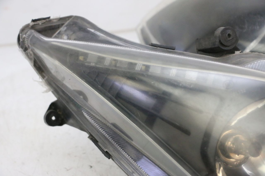 photo de PHARE AVANT JM MOTORS GTS 125 (2015 - 2019) - Zoom composants