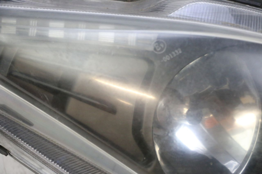 photo de PHARE AVANT JM MOTORS GTS 125 (2015 - 2019) - Angle alternatif