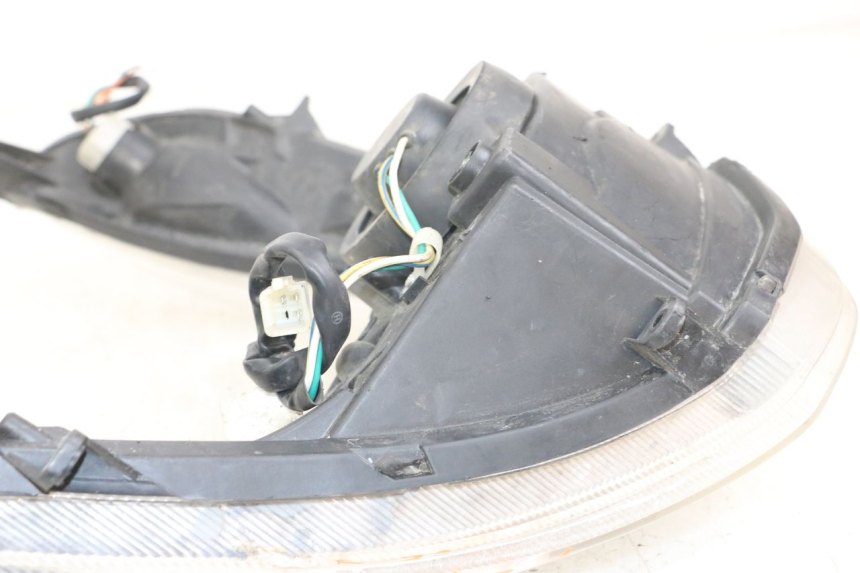 photo de PHARE AVANT PEUGEOT KISBEE 2T 50 (2018 - 2022)