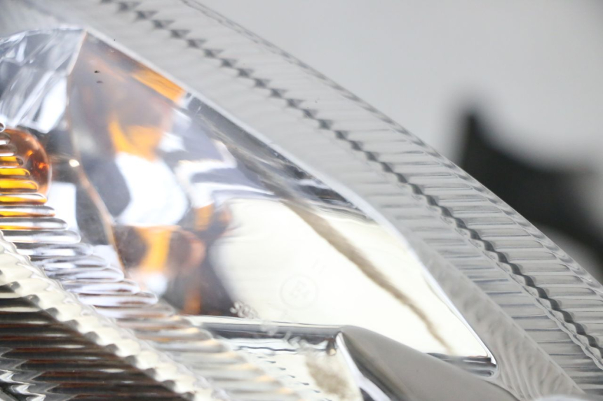 photo de PHARE AVANT PEUGEOT KISBEE 4T 50 (2010 - 2017)