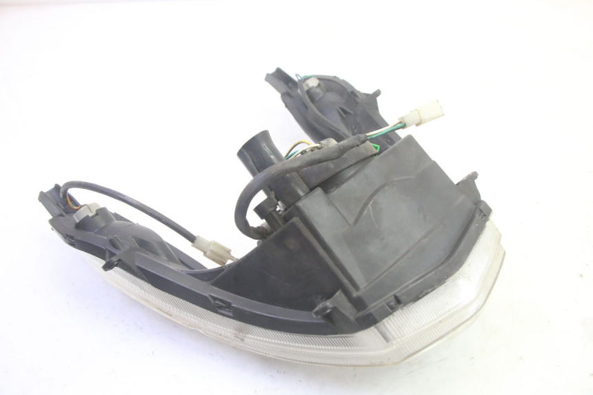 photo de PHARE AVANT PEUGEOT KISBEE 4T 50 (2010 - 2017) - État de surface