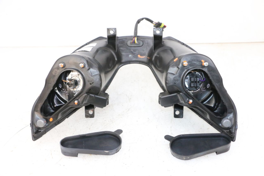 photo de PHARE AVANT PIAGGIO MP3 HPE 300 (2019 - 2026) - Détail de la pièce